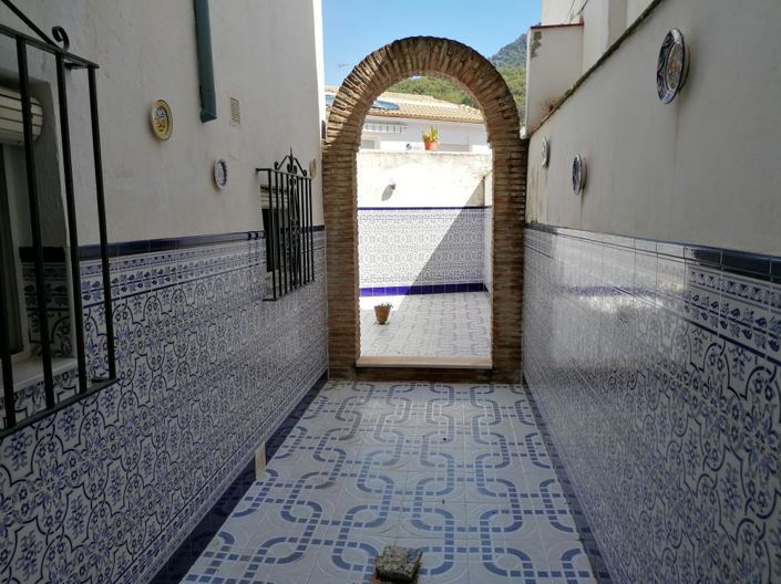 Image No.12-7 Bed House for sale