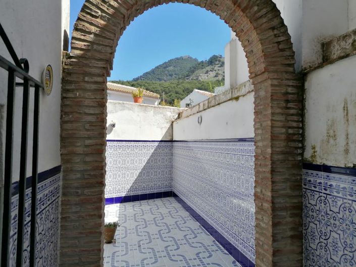 Image No.13-7 Bed House for sale