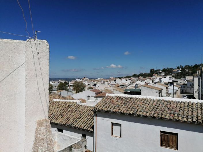 Image No.15-7 Bed House for sale