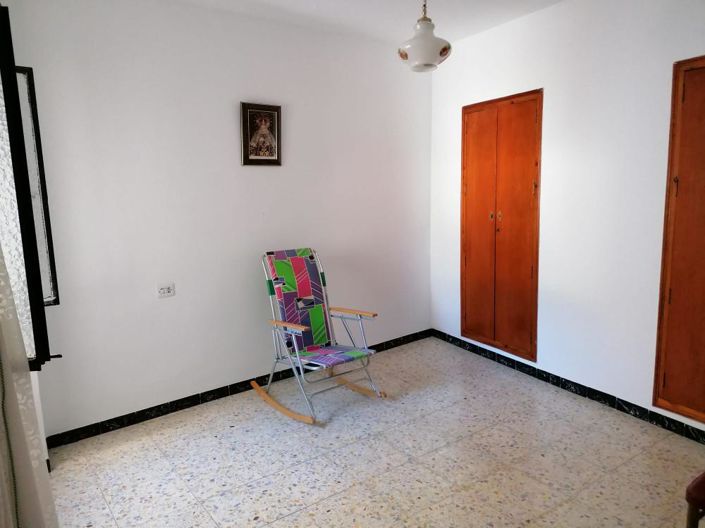 Image No.27-7 Bed House for sale