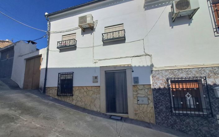 Image No.1-2 Bed House for sale