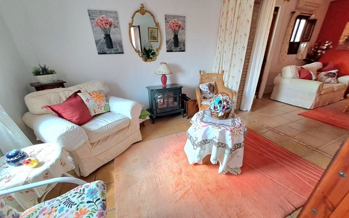 Image No.3-Maison de 4 chambres à vendre à Iznájar