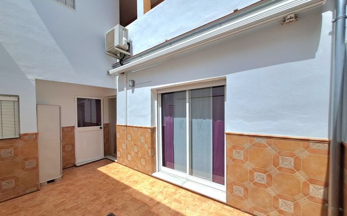 Image No.14-4 Bed House for sale