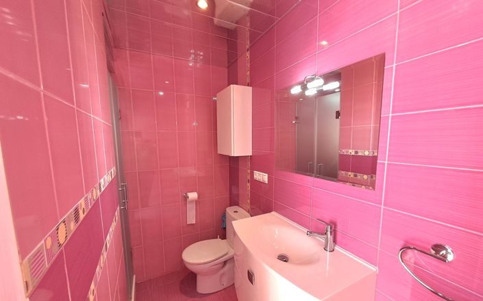 Image No.17-4 Bed House for sale