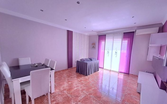 Image No.19-4 Bed House for sale