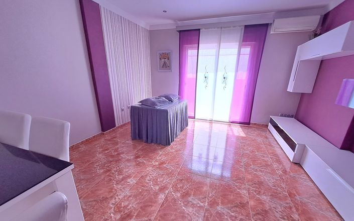 Image No.22-4 Bed House for sale