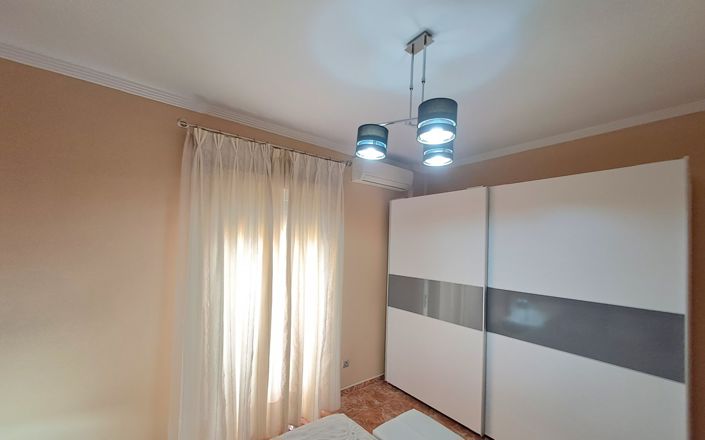 Image No.31-4 Bed House for sale