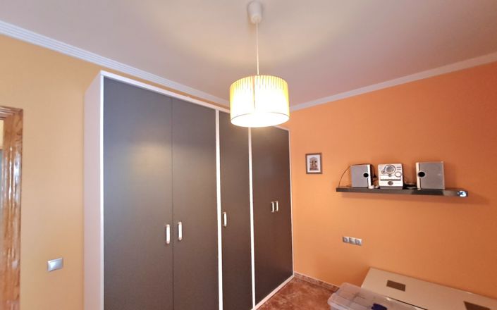 Image No.34-4 Bed House for sale