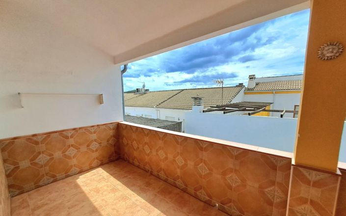 Image No.36-4 Bed House for sale