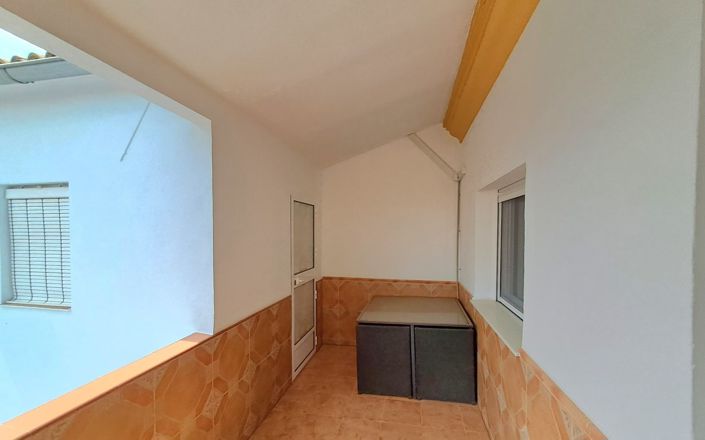 Image No.37-4 Bed House for sale