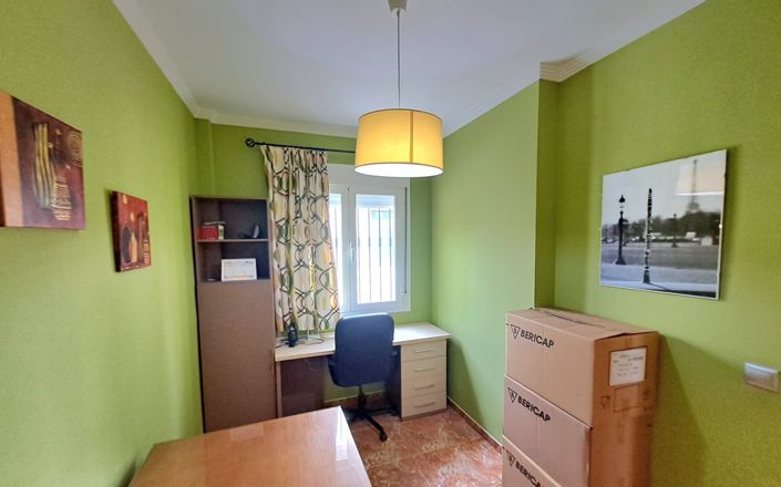 Image No.4-4 Bed House for sale