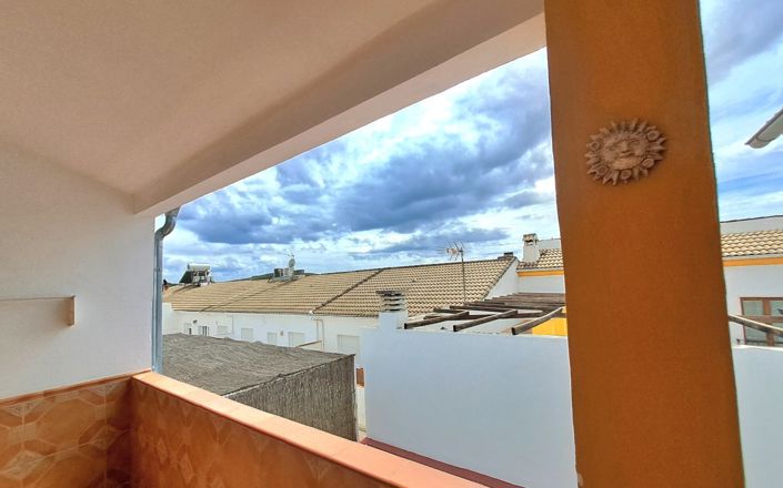 Image No.40-4 Bed House for sale