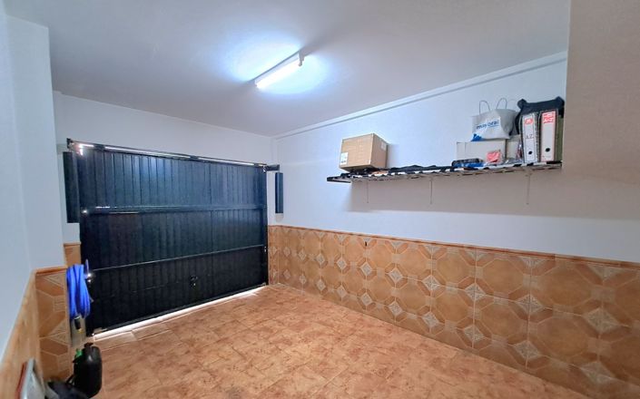 Image No.5-4 Bed House for sale