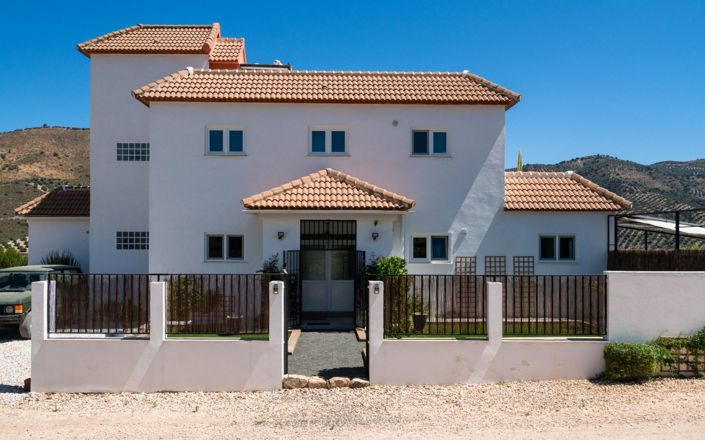 Image No.3-Maison de 6 chambres à vendre à Iznájar