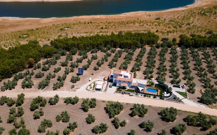 Image No.5-Maison de 6 chambres à vendre à Iznájar