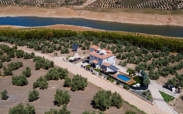 Image No.7-Maison de 6 chambres à vendre à Iznájar