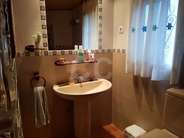 Image No.14-4 Bed House for sale