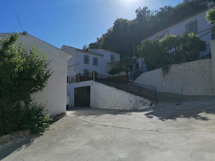 Image No.2-Maison de 5 chambres à vendre à Rute