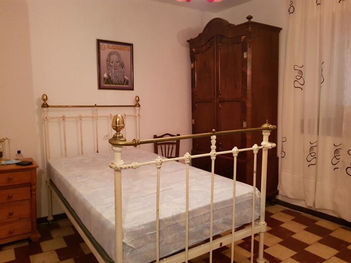 Image No.31-7 Bed House for sale