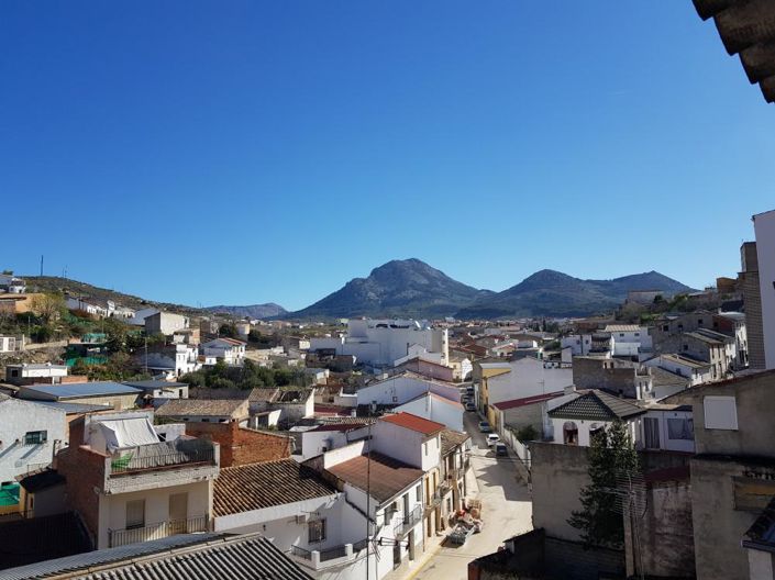 Image No.43-7 Bed House for sale