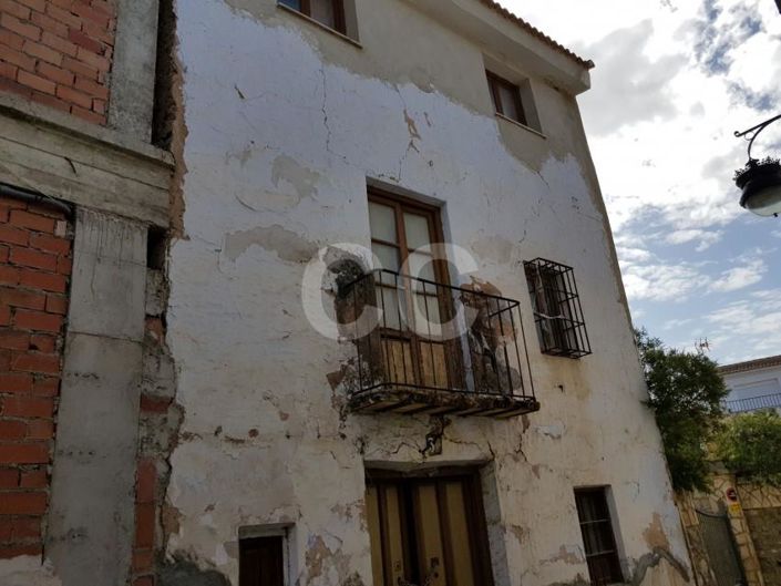 Image No.26-4 Bed House for sale