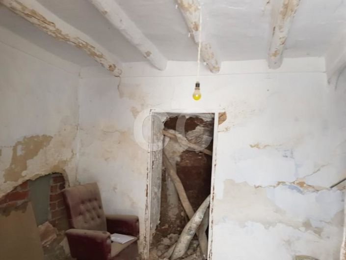 Image No.6-4 Bed House for sale