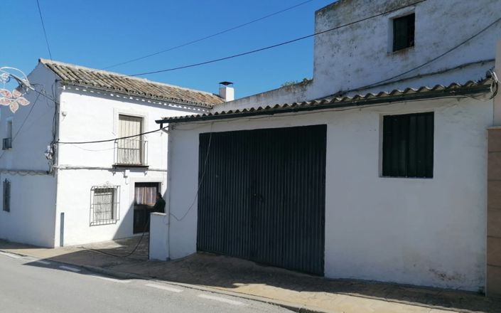 Image No.1-4 Bed House for sale