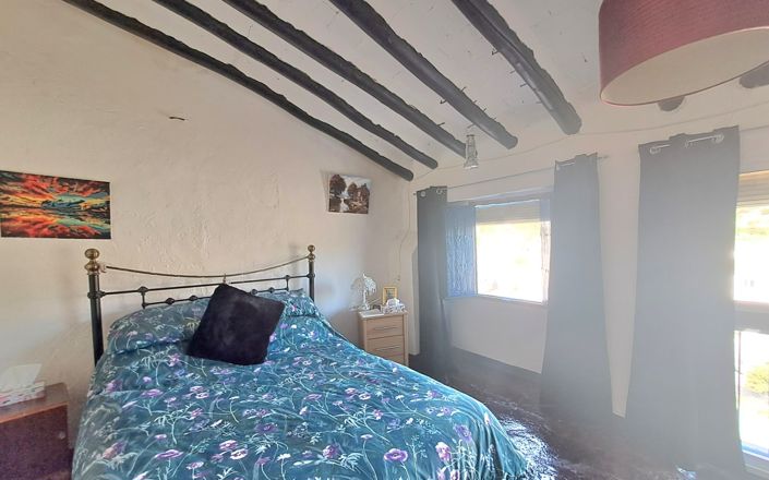 Image No.25-3 Bed House for sale