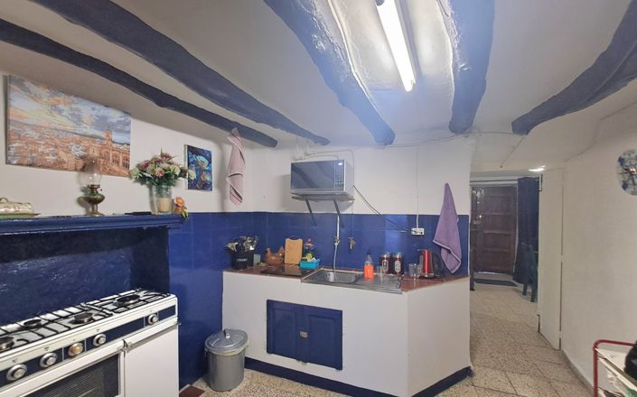 Image No.6-3 Bed House for sale