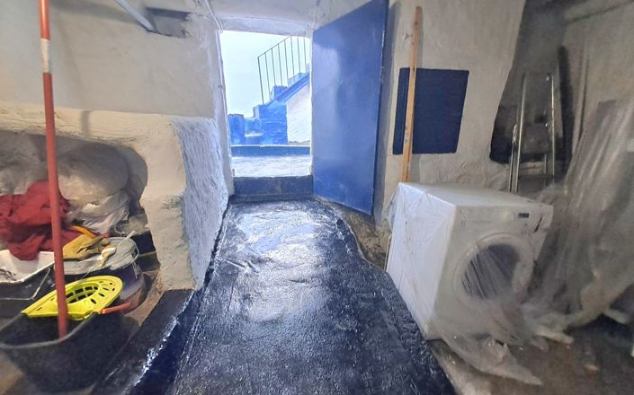 Image No.8-3 Bed House for sale