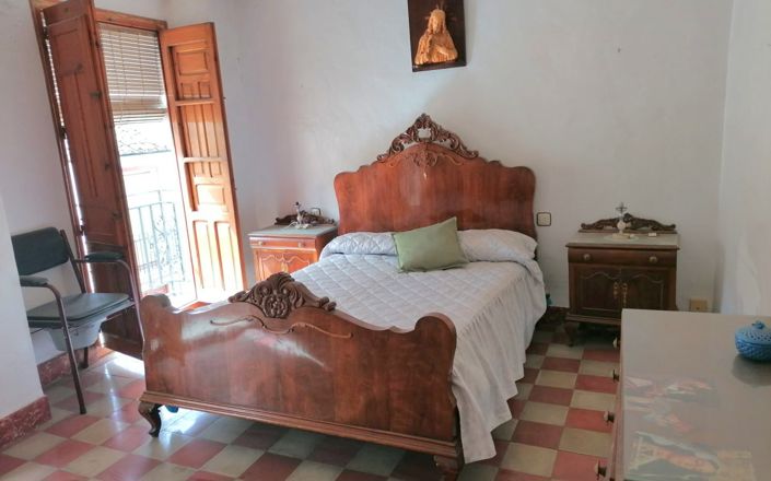 Image No.15-5 Bed House for sale