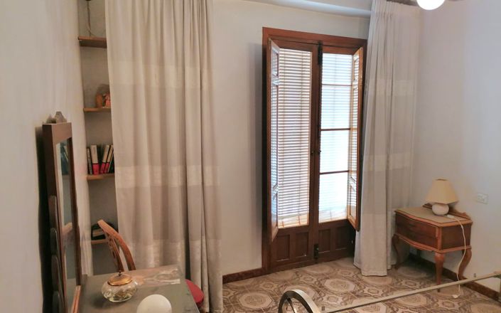 Image No.28-5 Bed House for sale