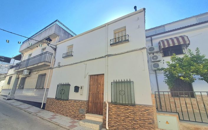 Image No.1-3 Bed House for sale