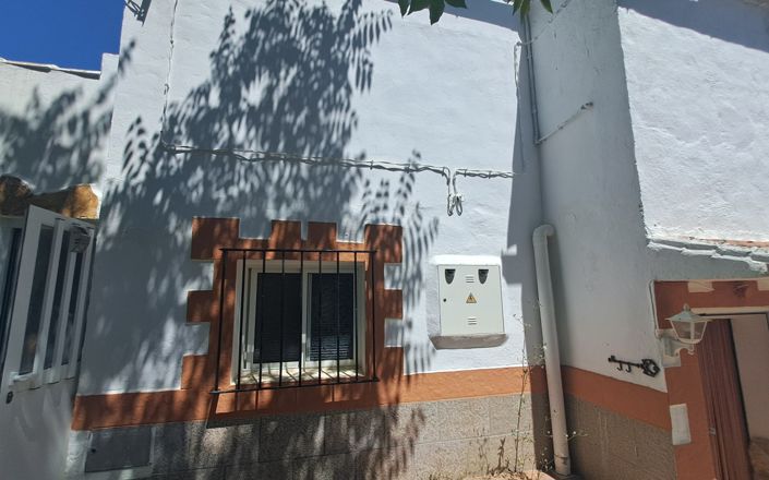 Image No.10-4 Bed House for sale