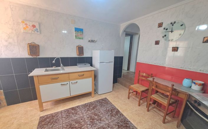 Image No.14-4 Bed House for sale