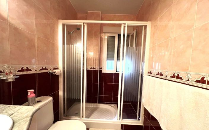 Image No.14-5 Bed House for sale