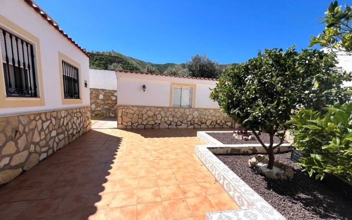 Image No.36-5 Bed House for sale