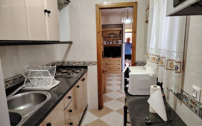 Image No.13-6 Bed House for sale