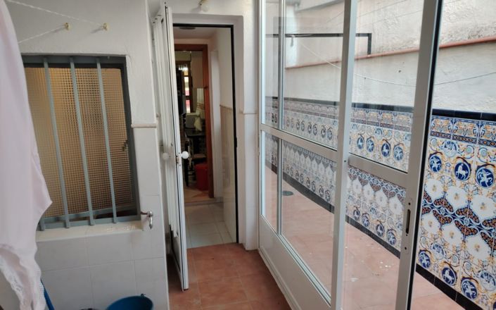 Image No.16-6 Bed House for sale