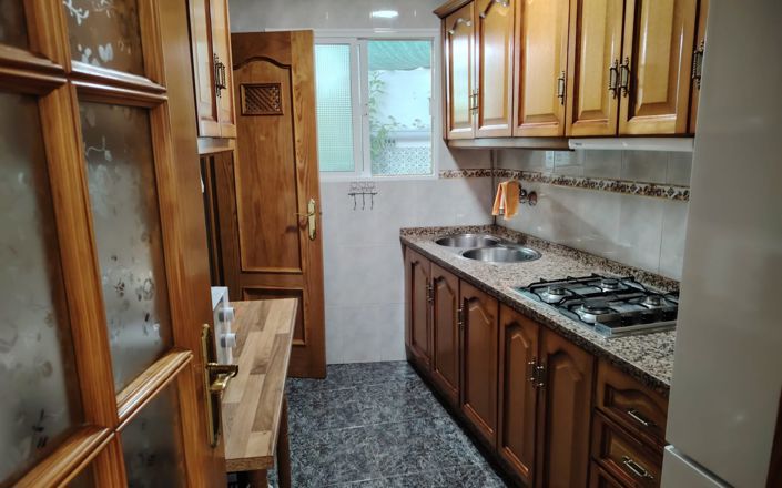 Image No.12-4 Bed House for sale