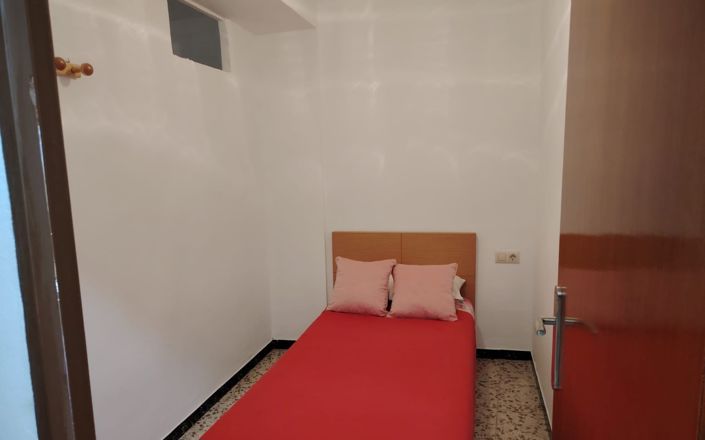 Image No.27-4 Bed House for sale