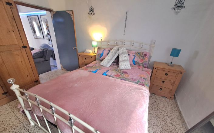 Image No.14-3 Bed House for sale