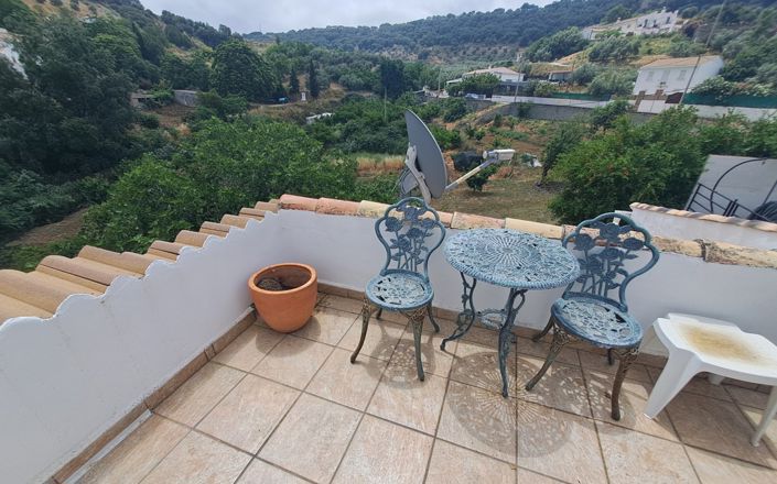 Image No.21-3 Bed House for sale