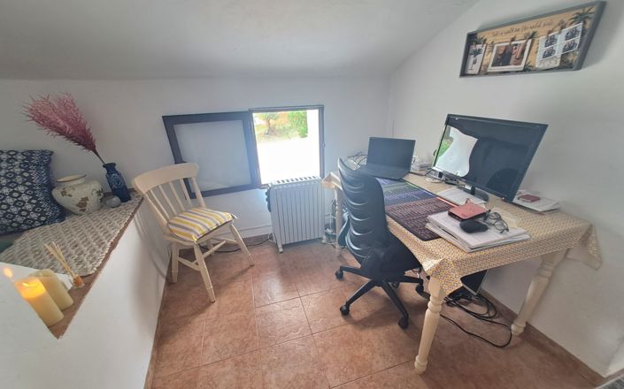 Image No.30-3 Bed House for sale