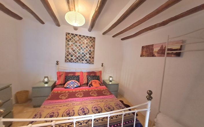 Image No.35-3 Bed House for sale