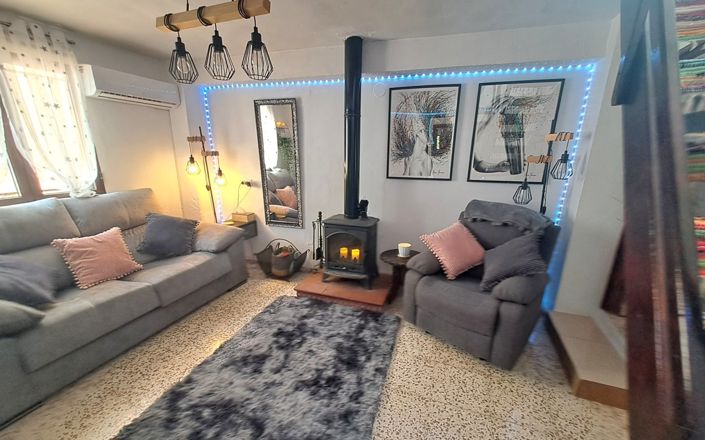 Image No.6-3 Bed House for sale