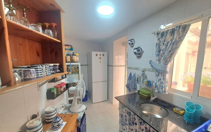 Image No.15-2 Bed House for sale