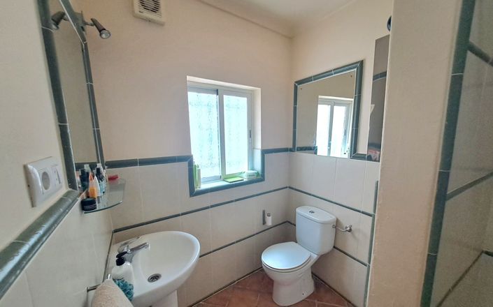 Image No.12-3 Bed House for sale