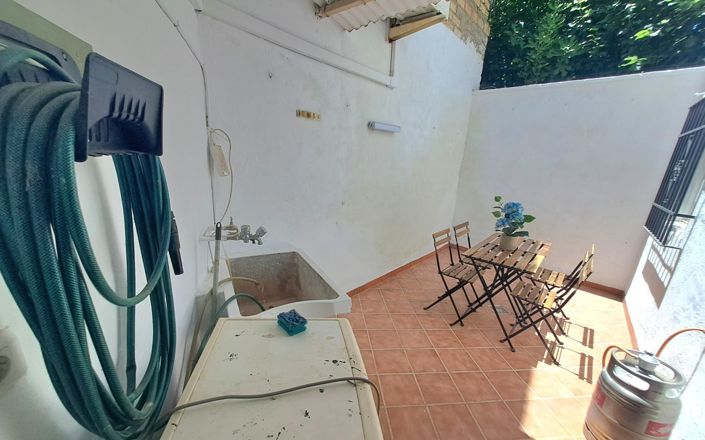 Image No.18-3 Bed House for sale