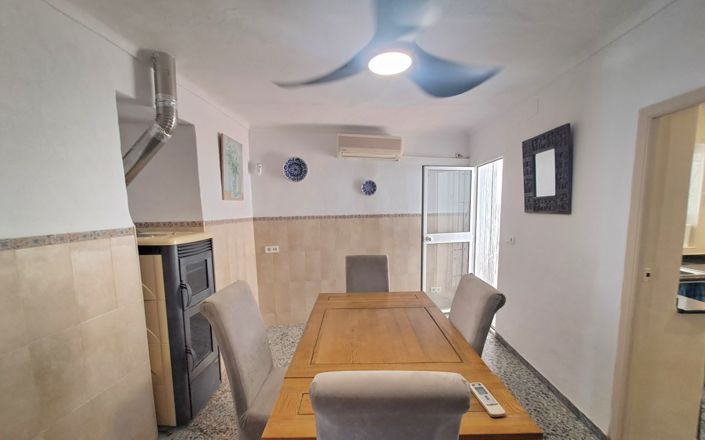 Image No.8-3 Bed House for sale